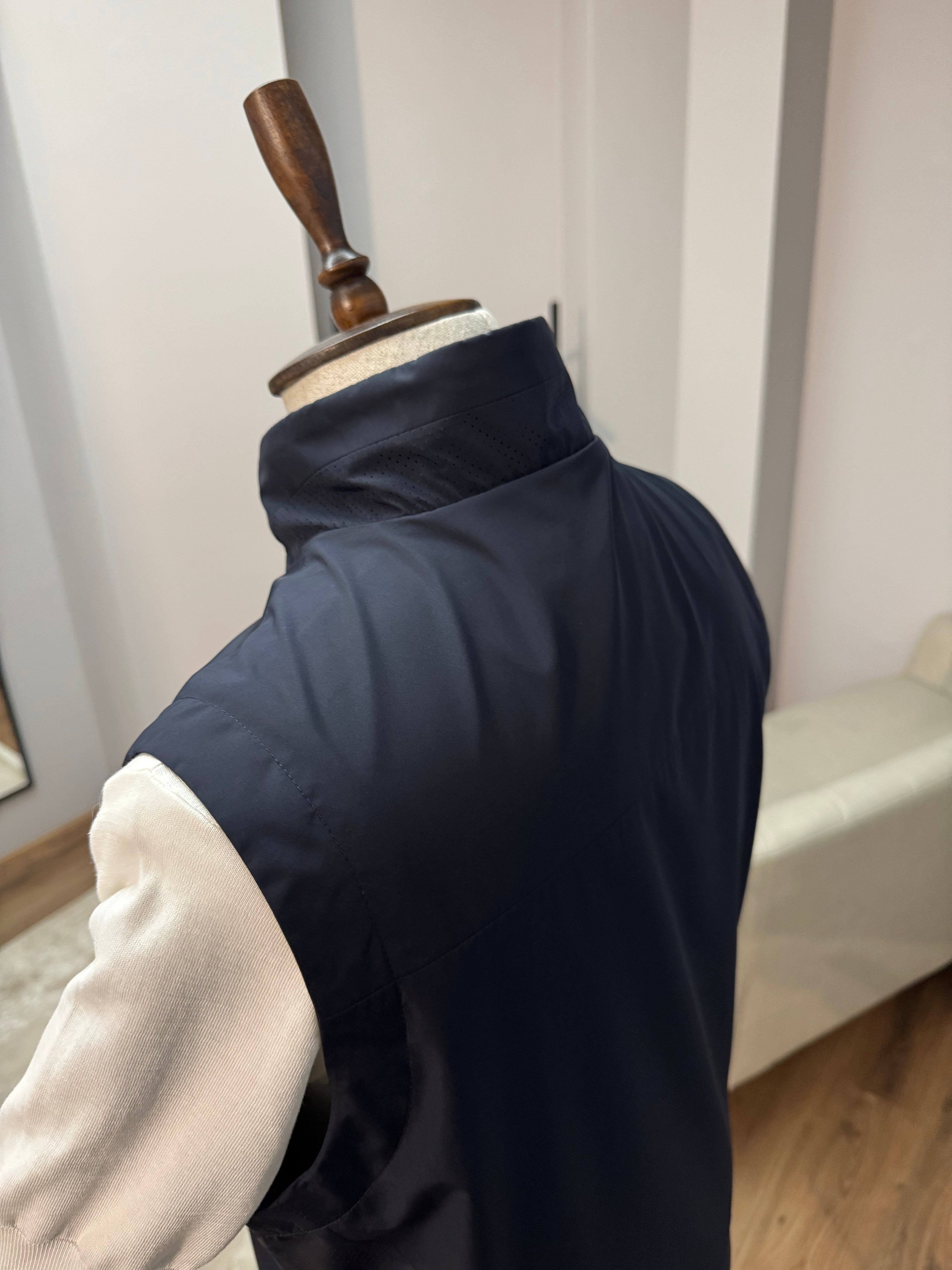 Жилетка Canali