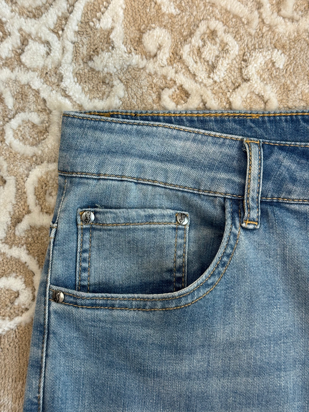 Джинси Saint Laurent